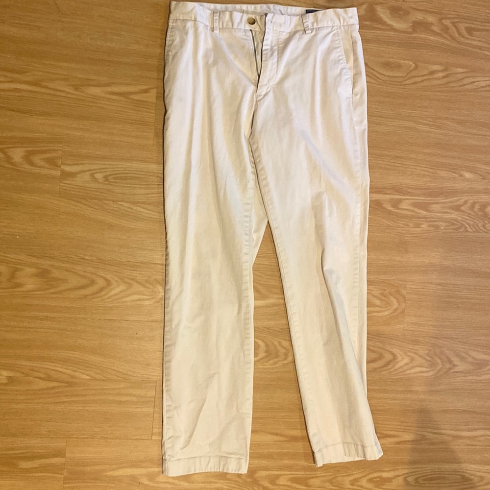 Vineyard vibes breakers khakis